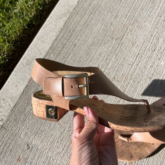GUC Michael Kors Sandals - Picture 4 of 7